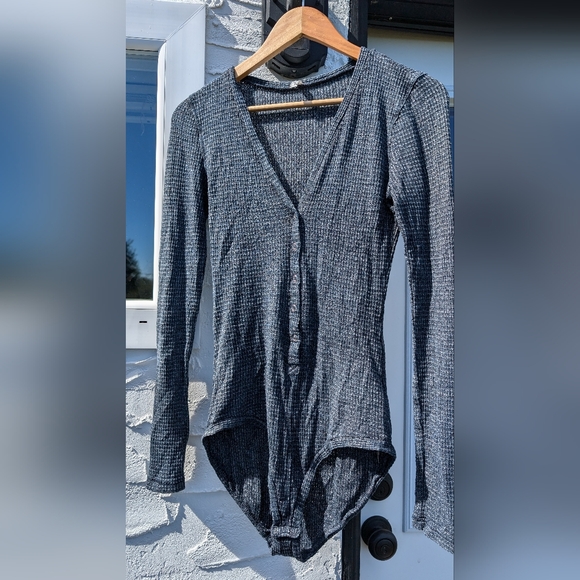 Free People Keep Your Cool Bodysuit Size Medium Navy - Picture 4 of 5